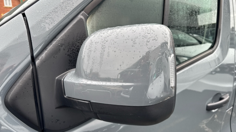 Renault Trafic Swb Diesel SL30 Blue dCi 150 Extra Sport [Safety] Van